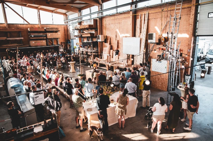 Evénement business champêtre dans un atelier